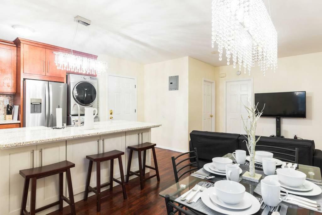 Brooklyn 3 Bedroom 1 Bathroom 8 Minutes To Subway 30 Minutes To Manhattan New York Ngoại thất bức ảnh